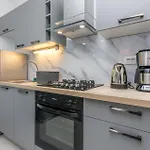 Awesome In With Wifi Апартаменты *