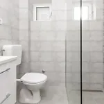 Awesome In With Wifi Апартаменты *