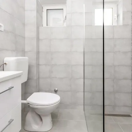 1 Bedroom Cozy In アパート *