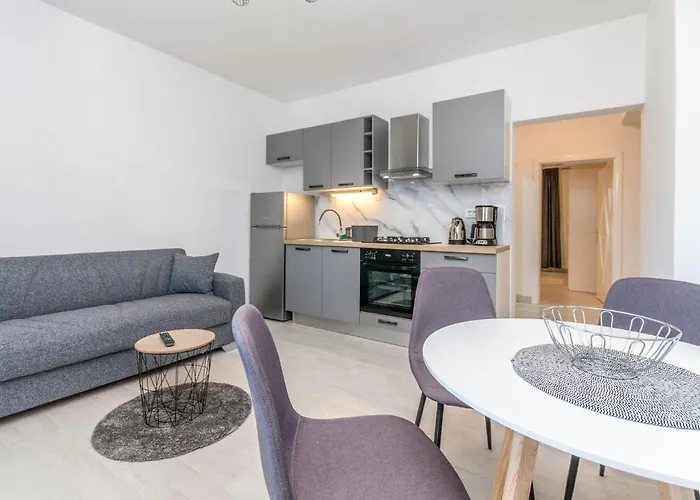 アパート Awesome In With Wifi トゥラニ